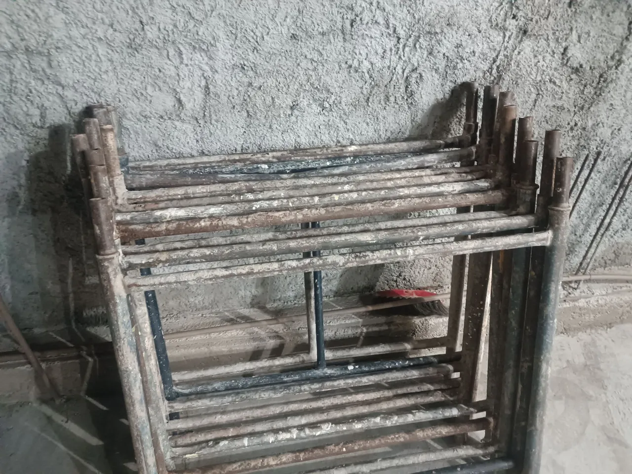Vendo 10 peças de andaimes de 1 metro R$ 1250