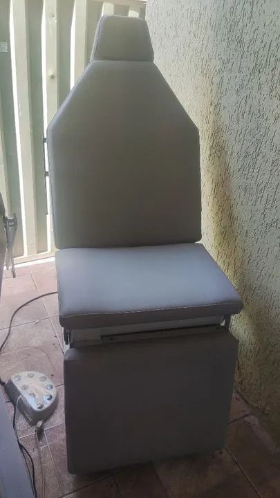 Maca Poltrona Elétrica Couro Estética e Consultório- Semi-Nova - Foto 5