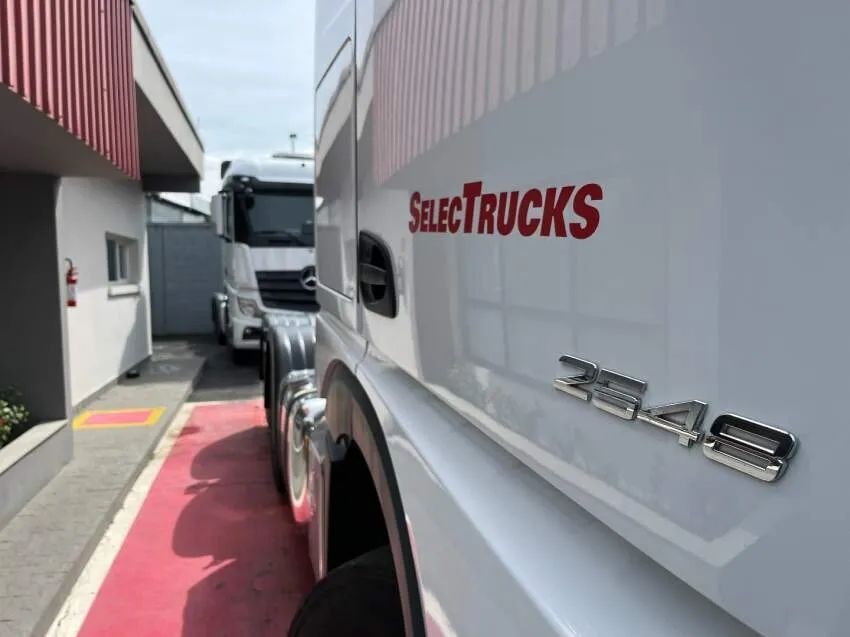 Mercedes-Benz Actros 2548 6x2 2022 Geladeira / Rodas em Alumínio - Foto 4