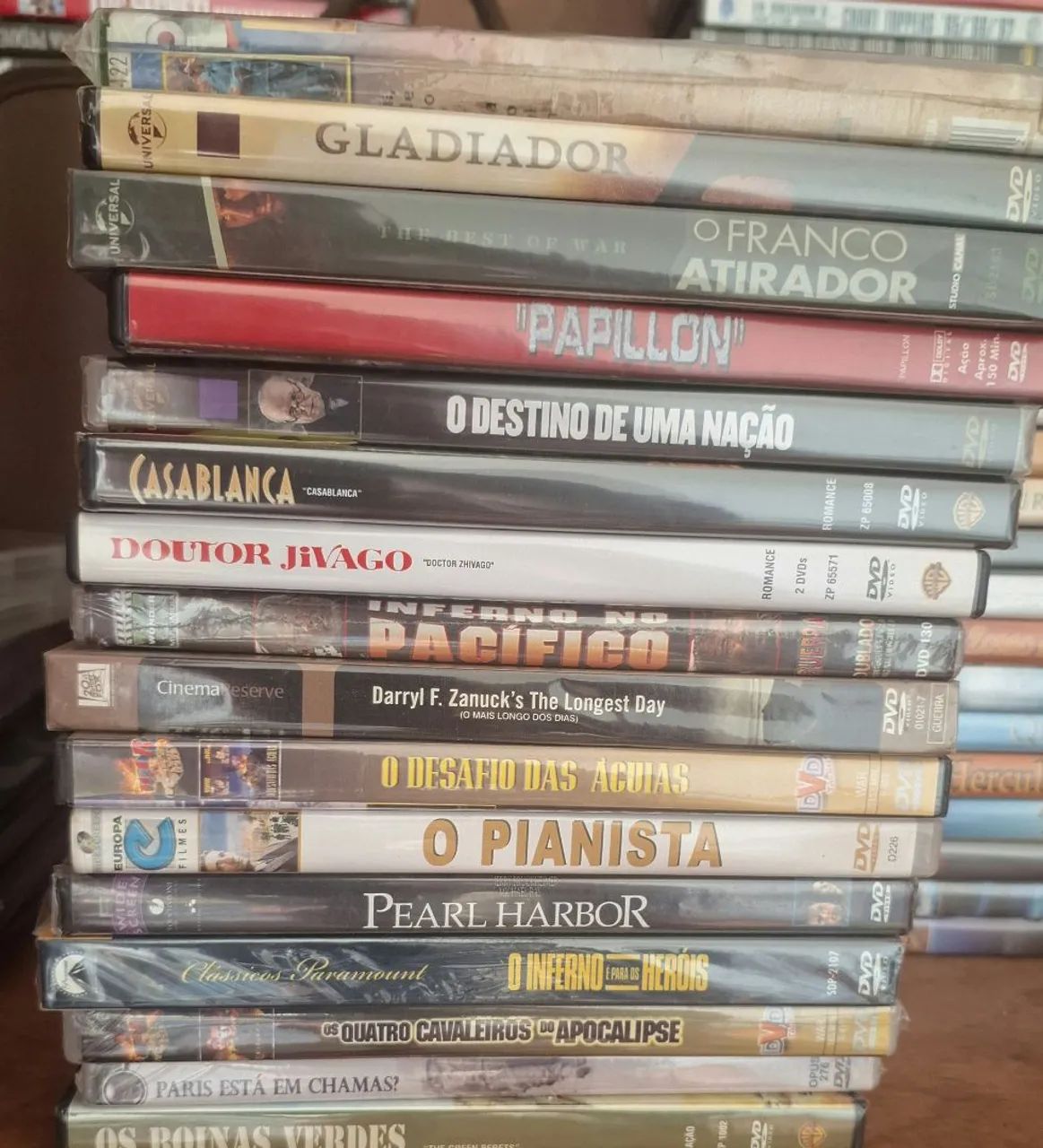 Vendo coleção de 16 dvds de filmes de guerra