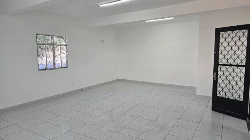 ALUGA-SE SALA 44M² CENTRO DE BANGU
