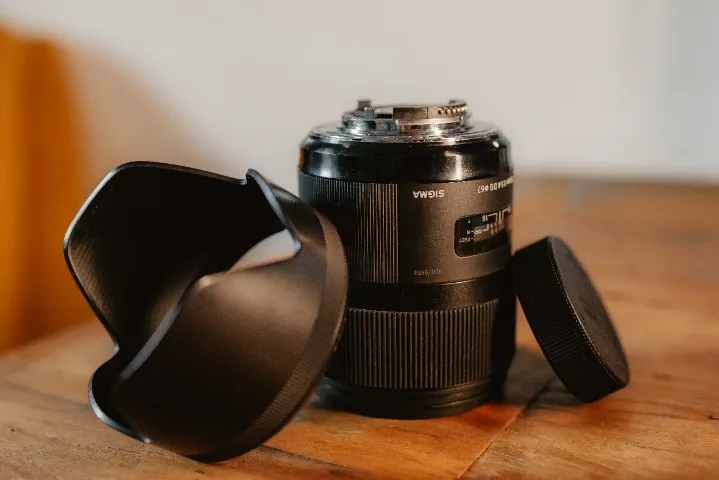 Lente Sigma Art 35mm f/1.4 para Nikon - Com Trincado no Elemento Frontal