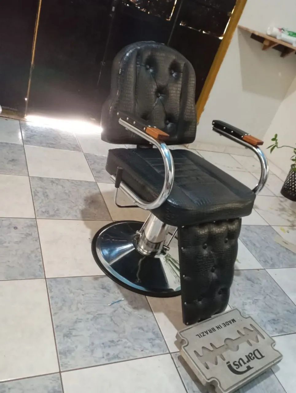 Cadeira de salão barbeiro - Foto 3