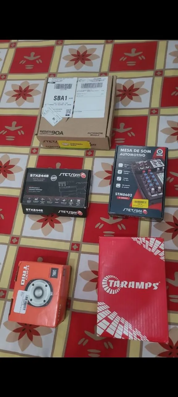 Kit de Som Automotivo - Alto Falantes, Módulo e Mesa de Som