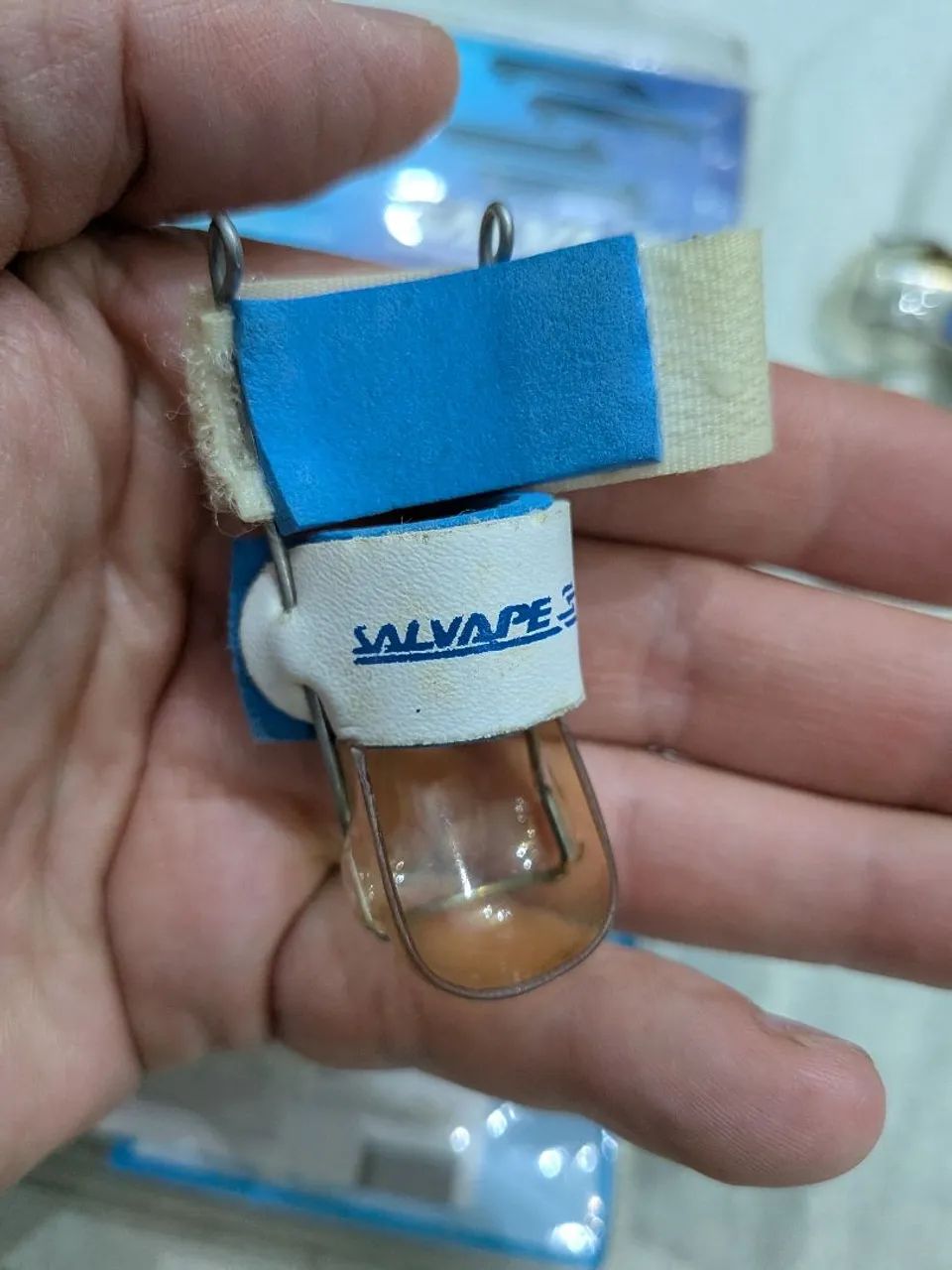 TALA PARA DEDO EM MARTELO SALVAPÉ. DUAS TALAS UMA TAMANHO P OUTRA TAMANHO G - Foto 4