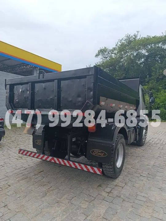 Caminhão caçamba Ford Cargo 1723  - Foto 5