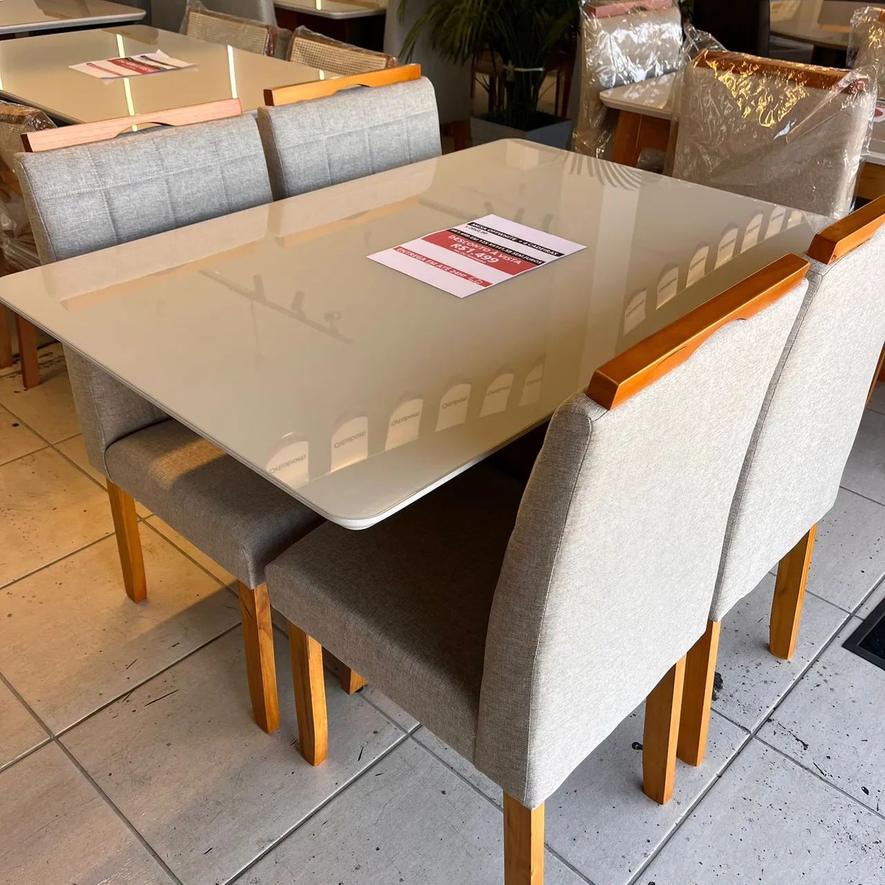 MESA DE JANTAR RETANGULAR +4 CADEIRAS
