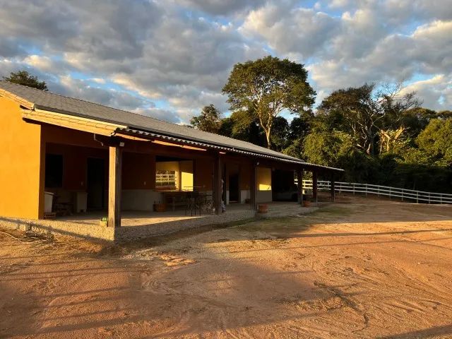 Excelente terreno com casa a venda em Carmópolis de Minas/MG