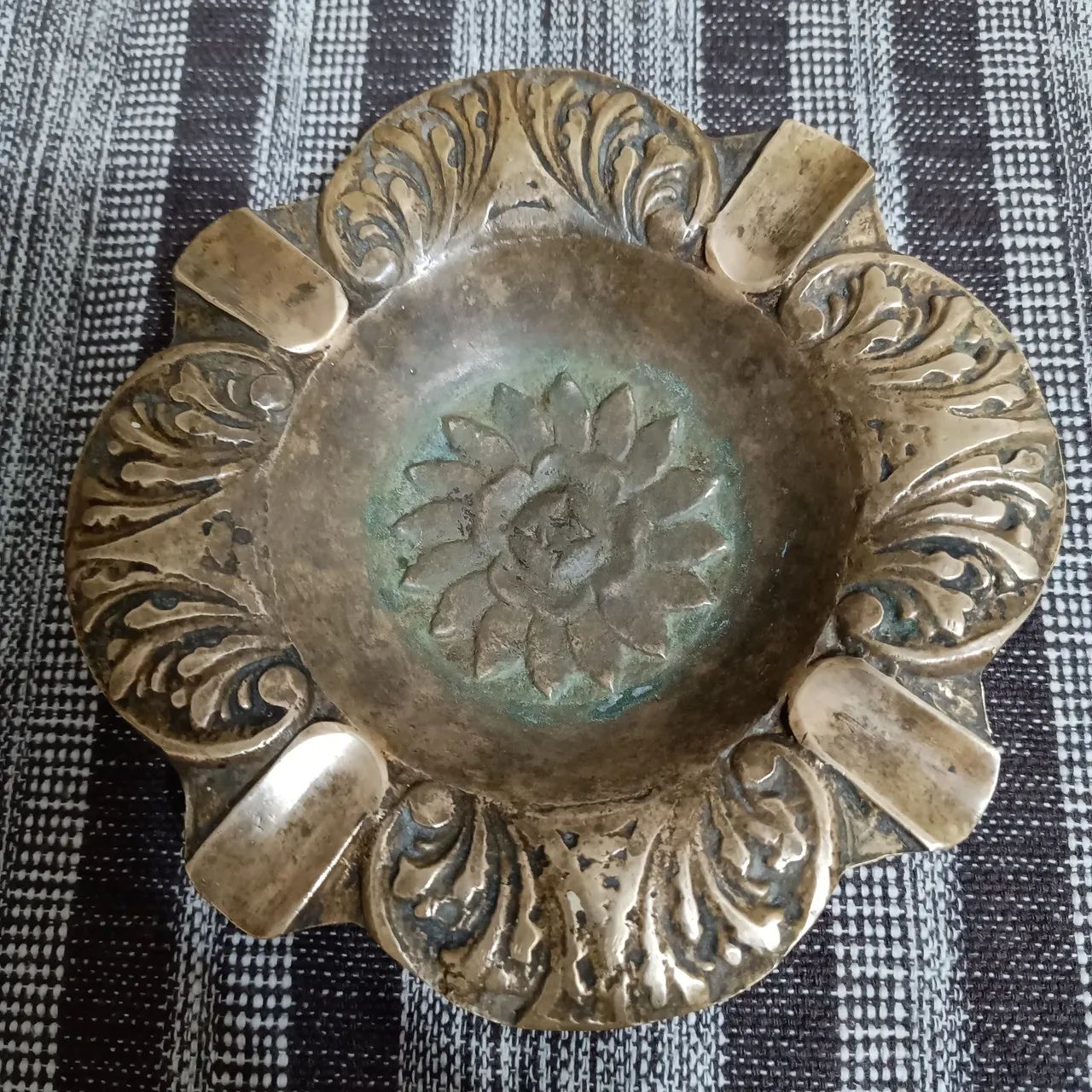 Cinzeiro antigo em bronze - Foto 3