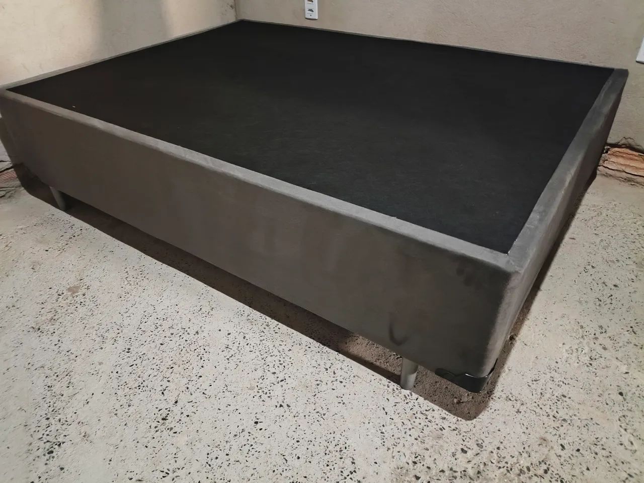 Base box casal 