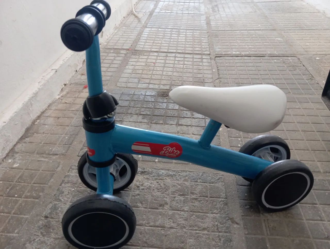 Bicicleta de equilíbrio 