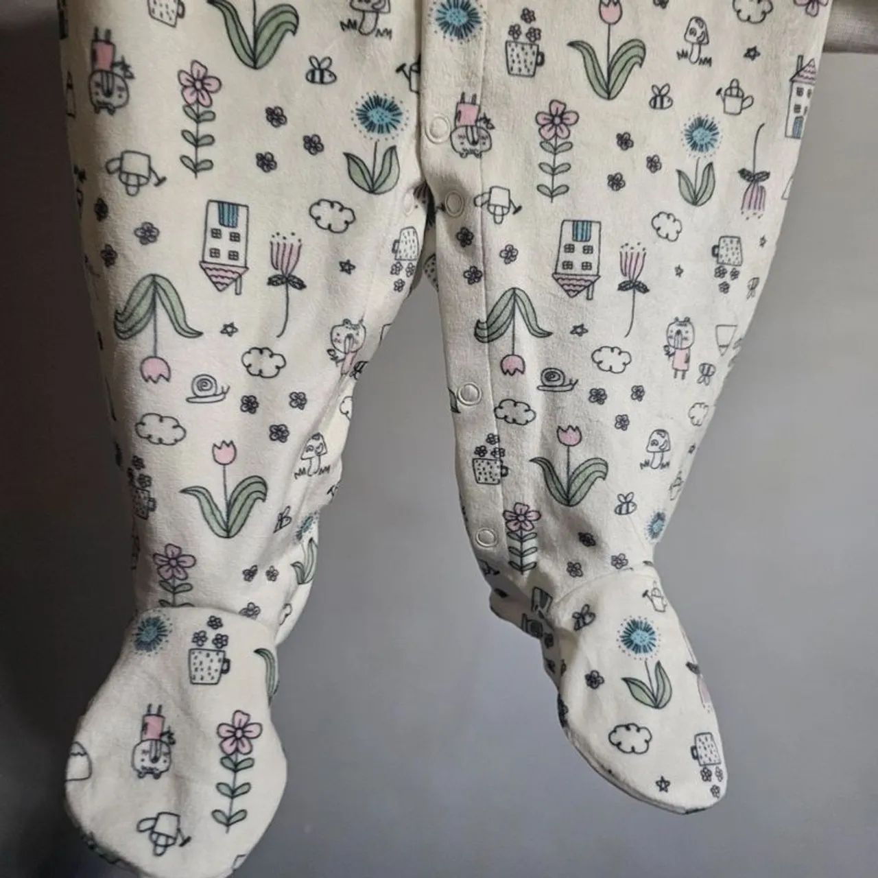 macacão com pezinho plush - Foto 3