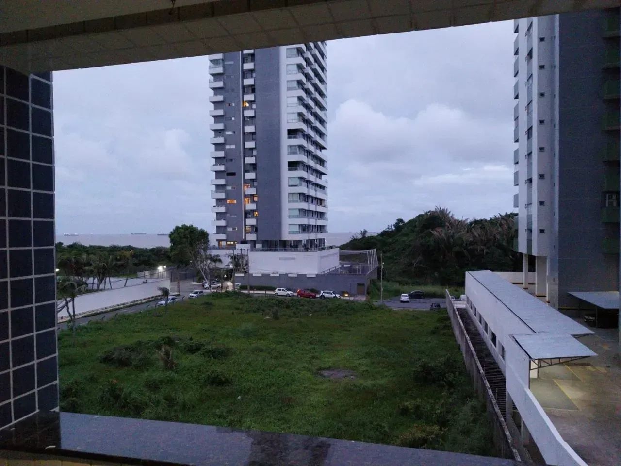 VENDO FLAT NO BIARRITS NA ENTRADA DA LITORÂNEA COM 1 QUARTO - Foto 4