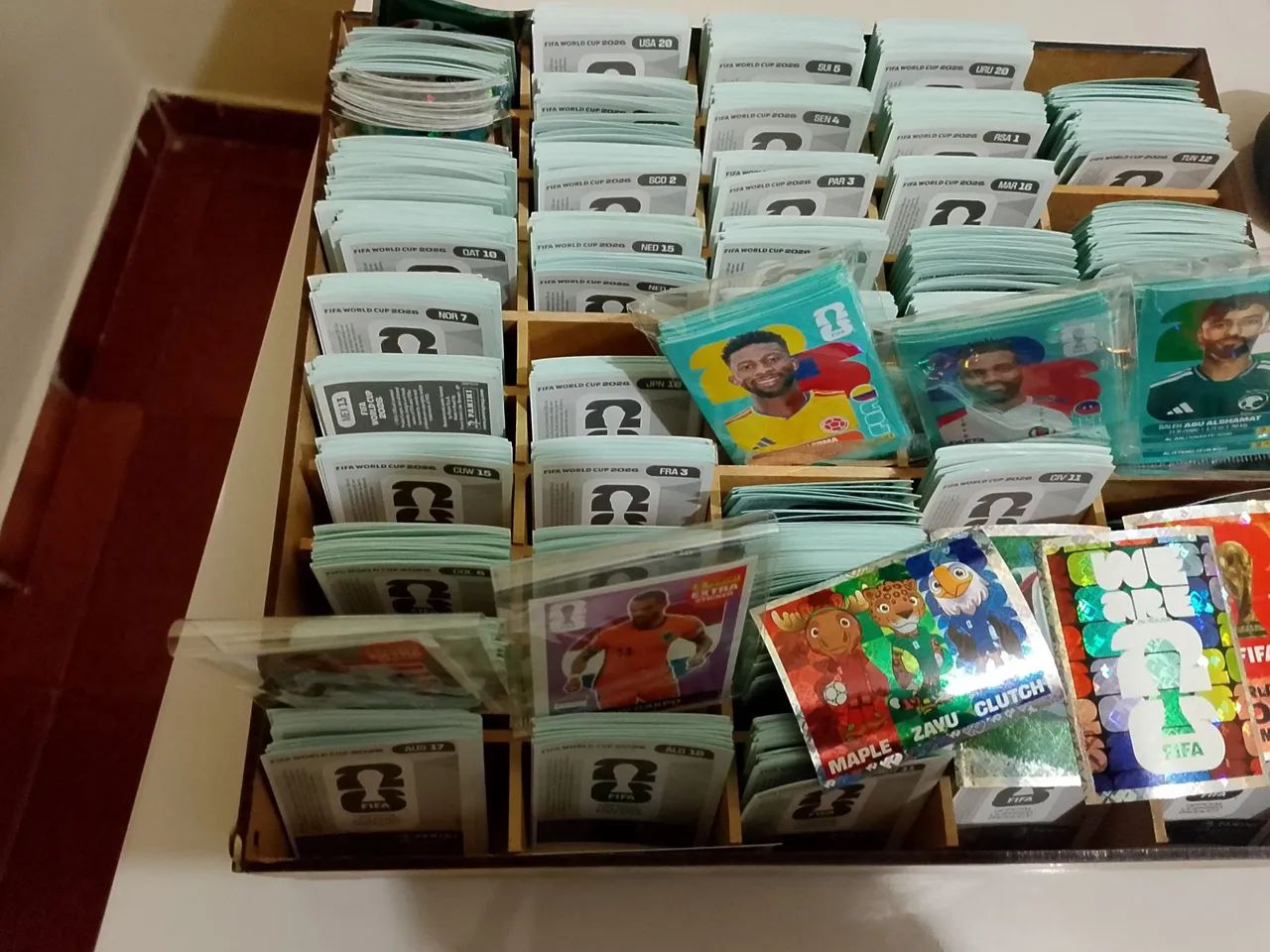 Vendo figurinhas a vulso - Foto 2