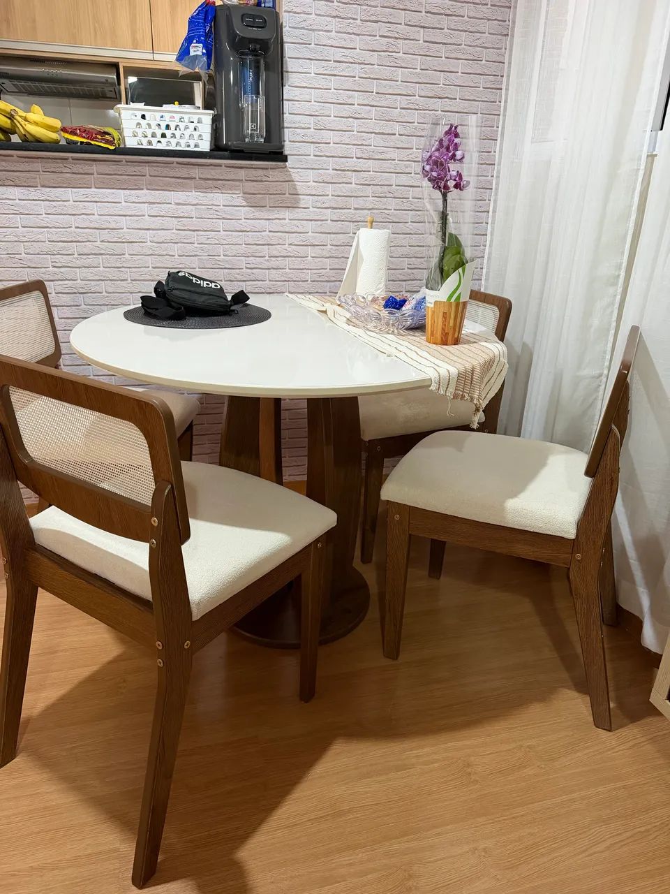 Mesa Linares com 4 lugares  - Foto 2