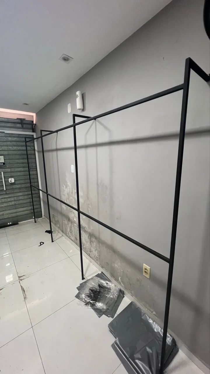 Vendo araras para loja de roupas