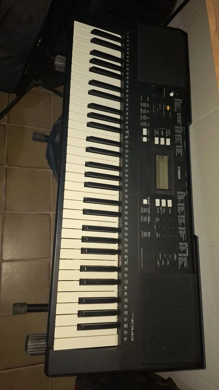 TECLADO YAMAHA PSR E343 