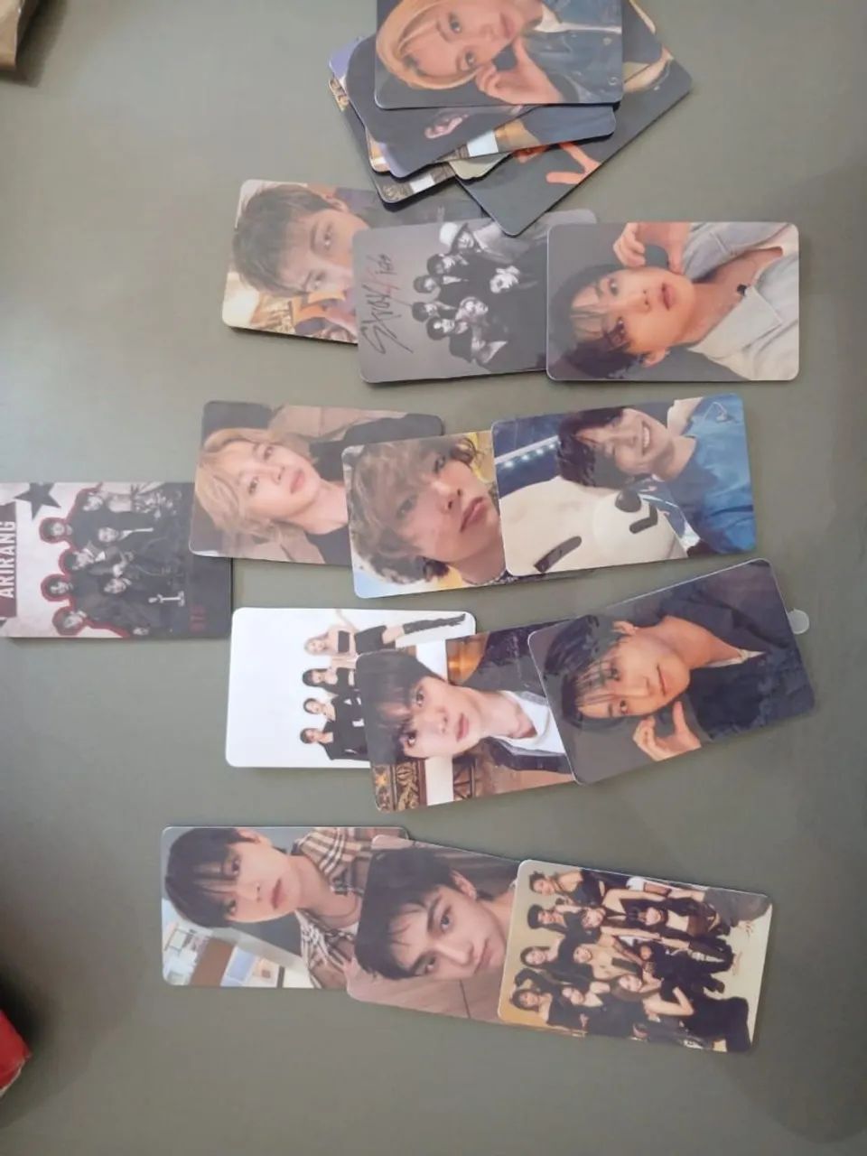 Photocards stray kids e bts - Foto 2