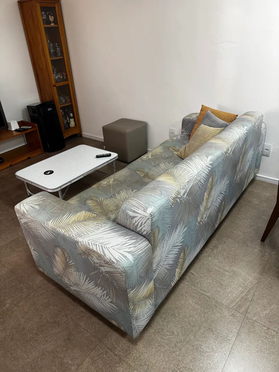 Sofá 3 lugares (Tecido Aquablock) - 2,20m x 0,85m - Foto 2
