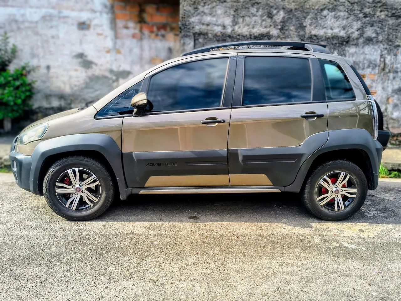 Fiat Idea Adv./ Adv.lock.dualogic 1.8 Flex 5P 2011