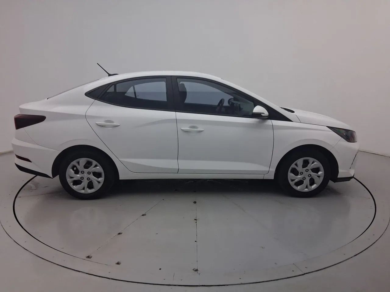 Hyundai HB20S Comfort Plus 1.0 Flex 12V Mec., foto 6 de 18