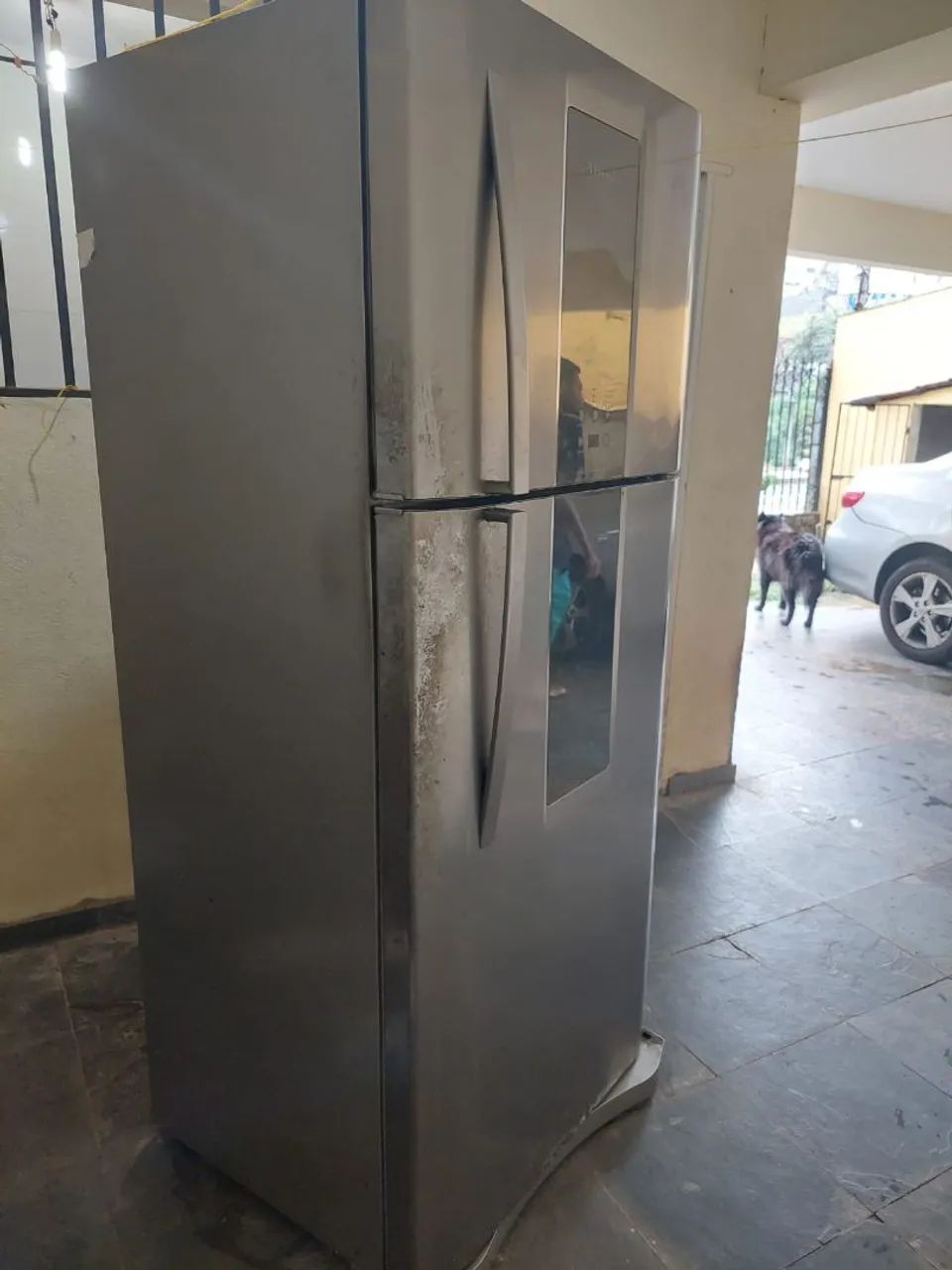 Vendo geladeira com defeito
