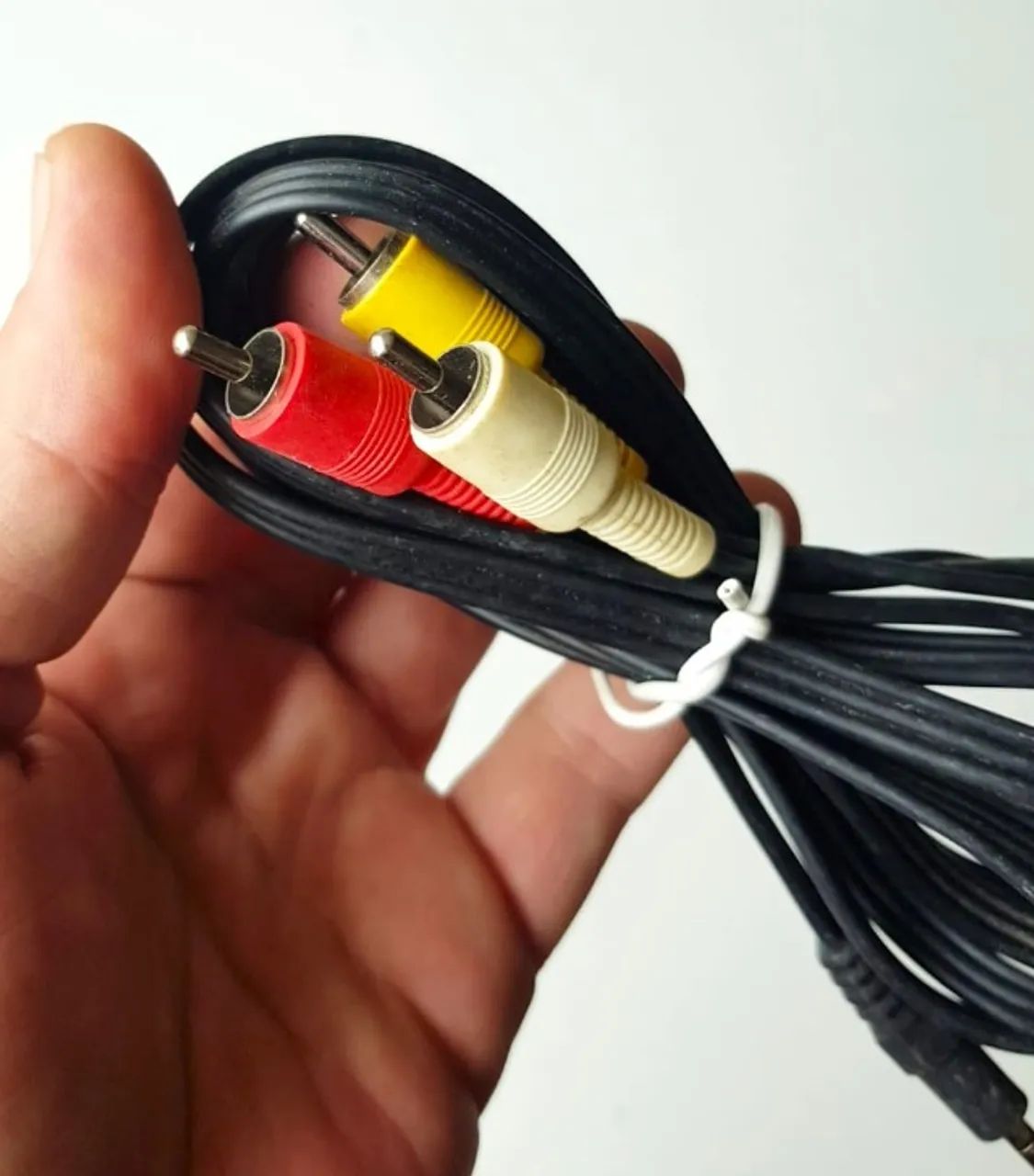 Cabo Auxiliar P2 x 3RCA - 2 M - Usado - Funcionando - Foto 5
