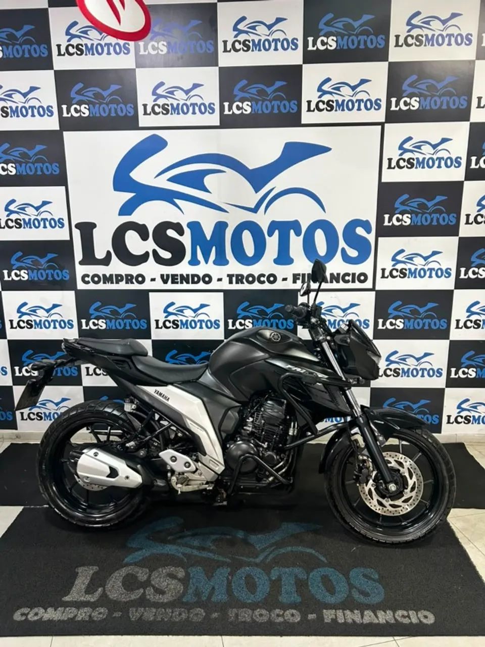 FAZER 250 PRETA 2023