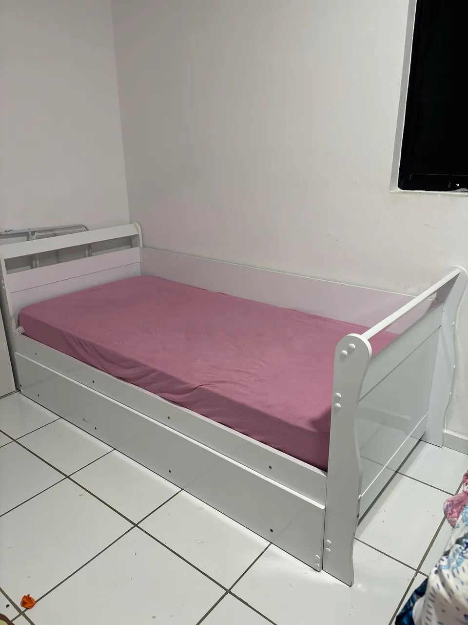 Cama solteiro com auxiliar 