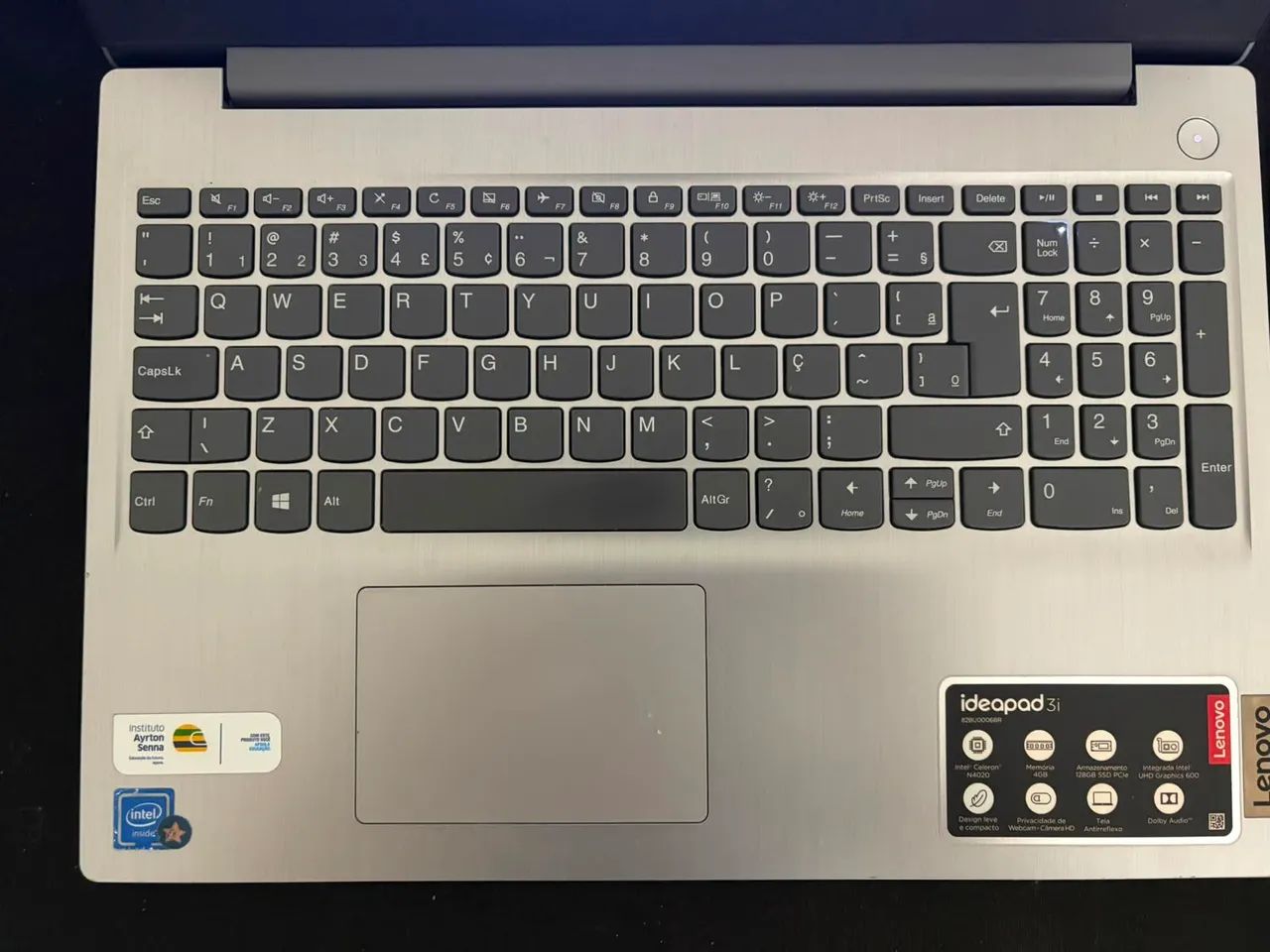 Vendo notebook Lenovo i3 - Foto 2