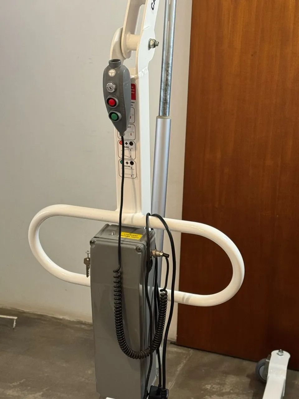 GUINCHO ELÉTRICO ORTOBRAS PARA TRANSFERÊNCIA DE PACIENTES - ATÉ 180  - Foto 3