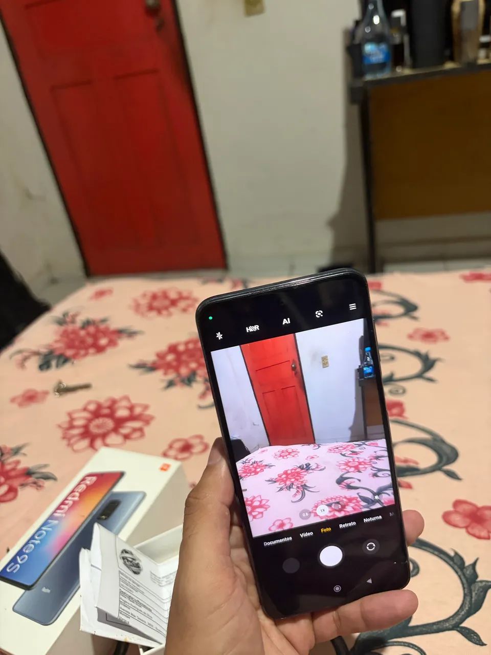 Vendo ou troco Redmi Note 9S 64GB com caixa e nota fiscal  - Foto 3