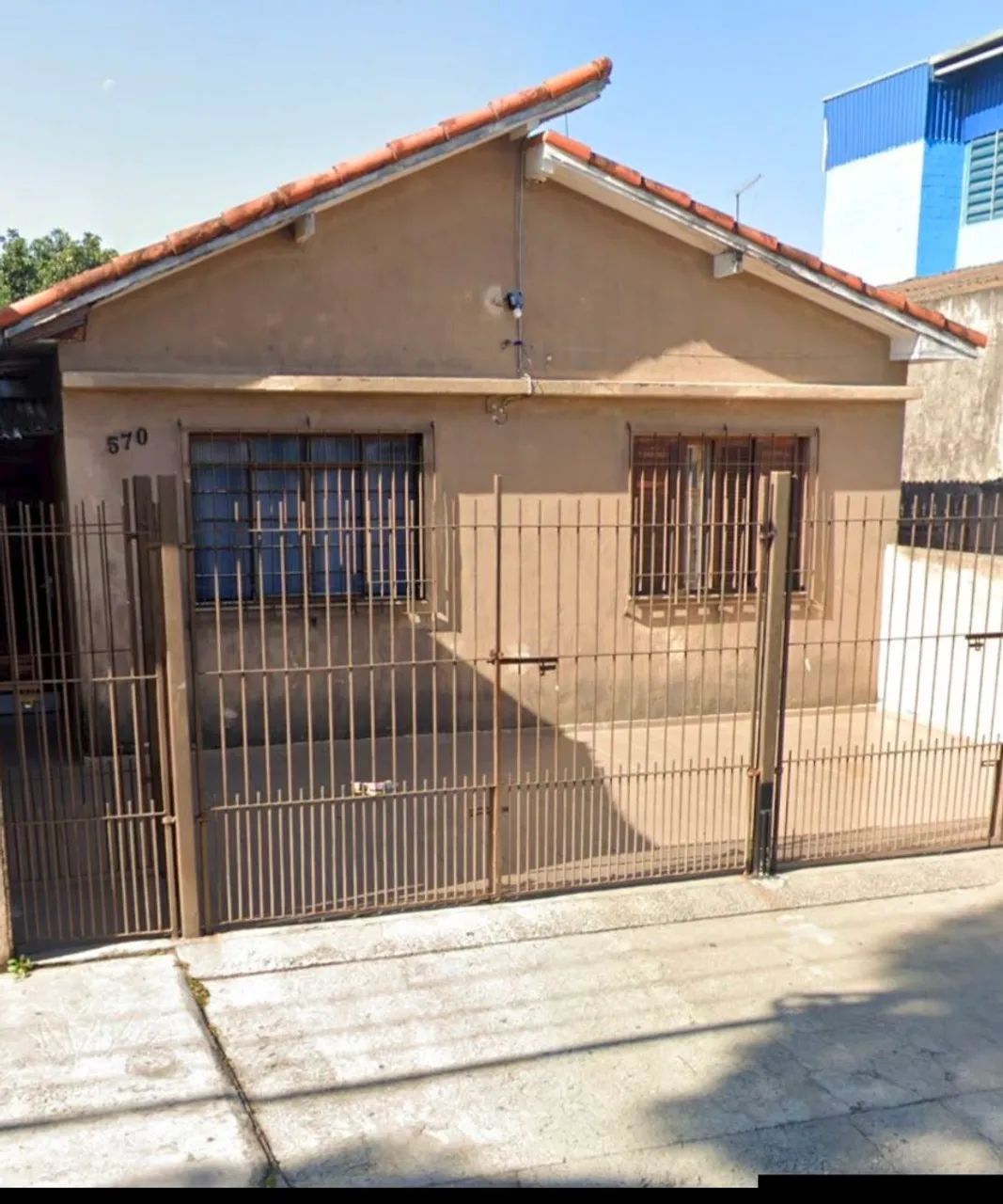 IMÓVEL COM DUAS CASAS