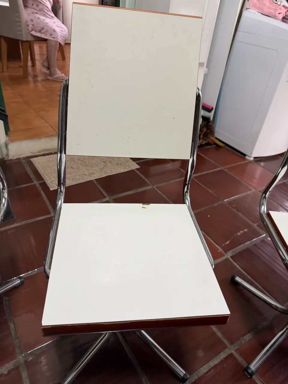 Mesa com 4 cadeiras ótimo custo benefício  - Foto 4