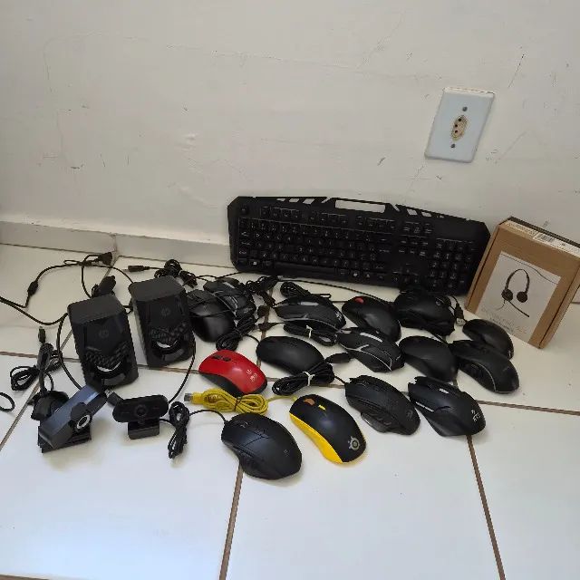 Lote 15 Mouses + Teclado, Headset, Webcams e Caixas de Som - 22 Itens