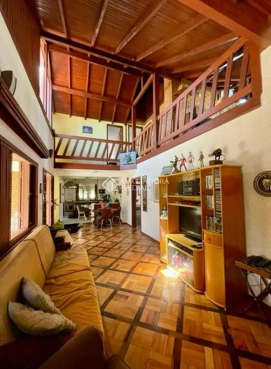 Casa 4 Dormitórios, sendo 4 suítes no Morro das Pedras - Foto 4