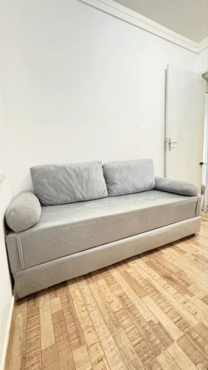 Sofá Cama 2 lugares veludo 183cm