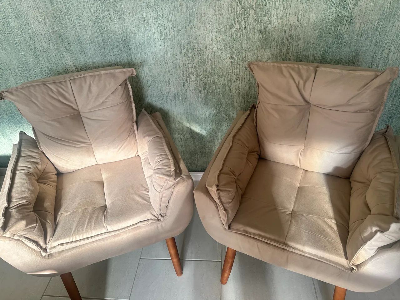 Vende-se kit poltrona bege