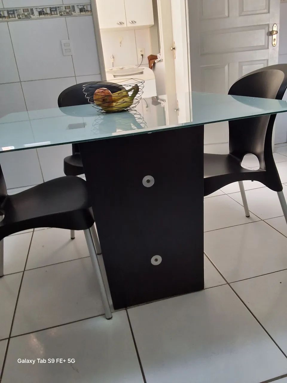 MESA QUADRADA COM 4 CADEIRAS - Foto 4