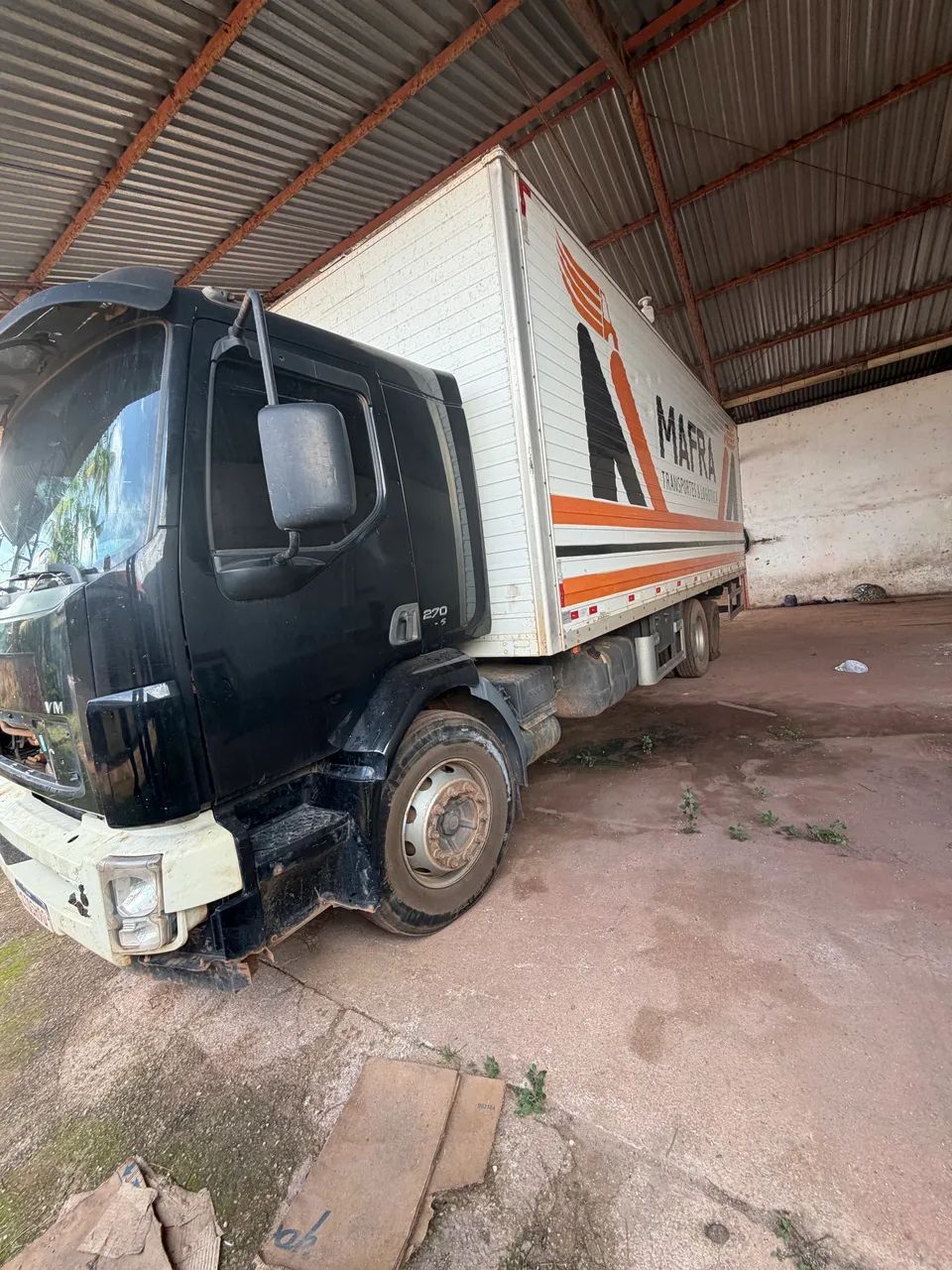 Vendo caminhão volvo truck 270 baú  - Foto 5