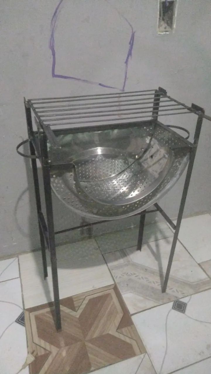 Vendo churrasqueira com fundo de inox  - Foto 2