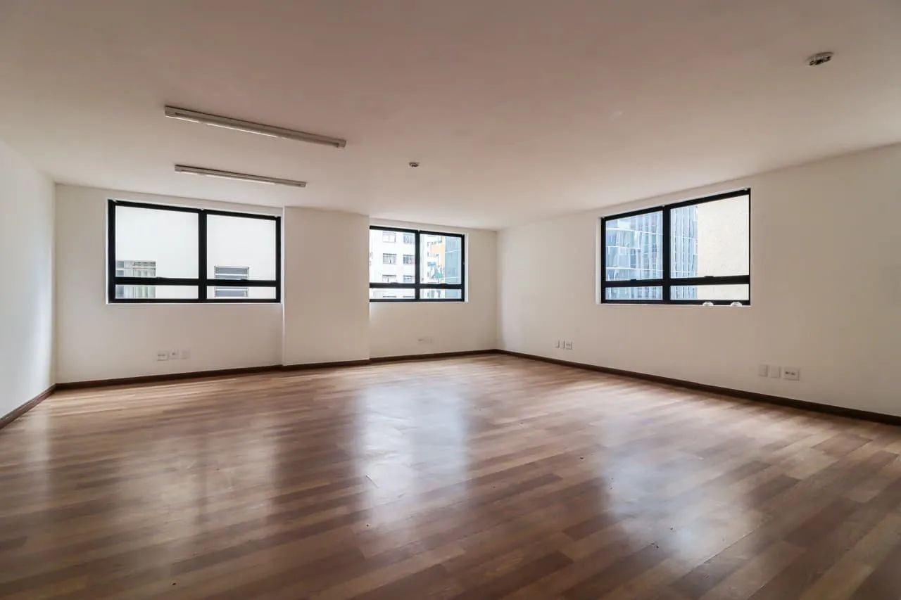 Sala comercial na Alameda Santos, 2480 - conjunto 22  55 m²