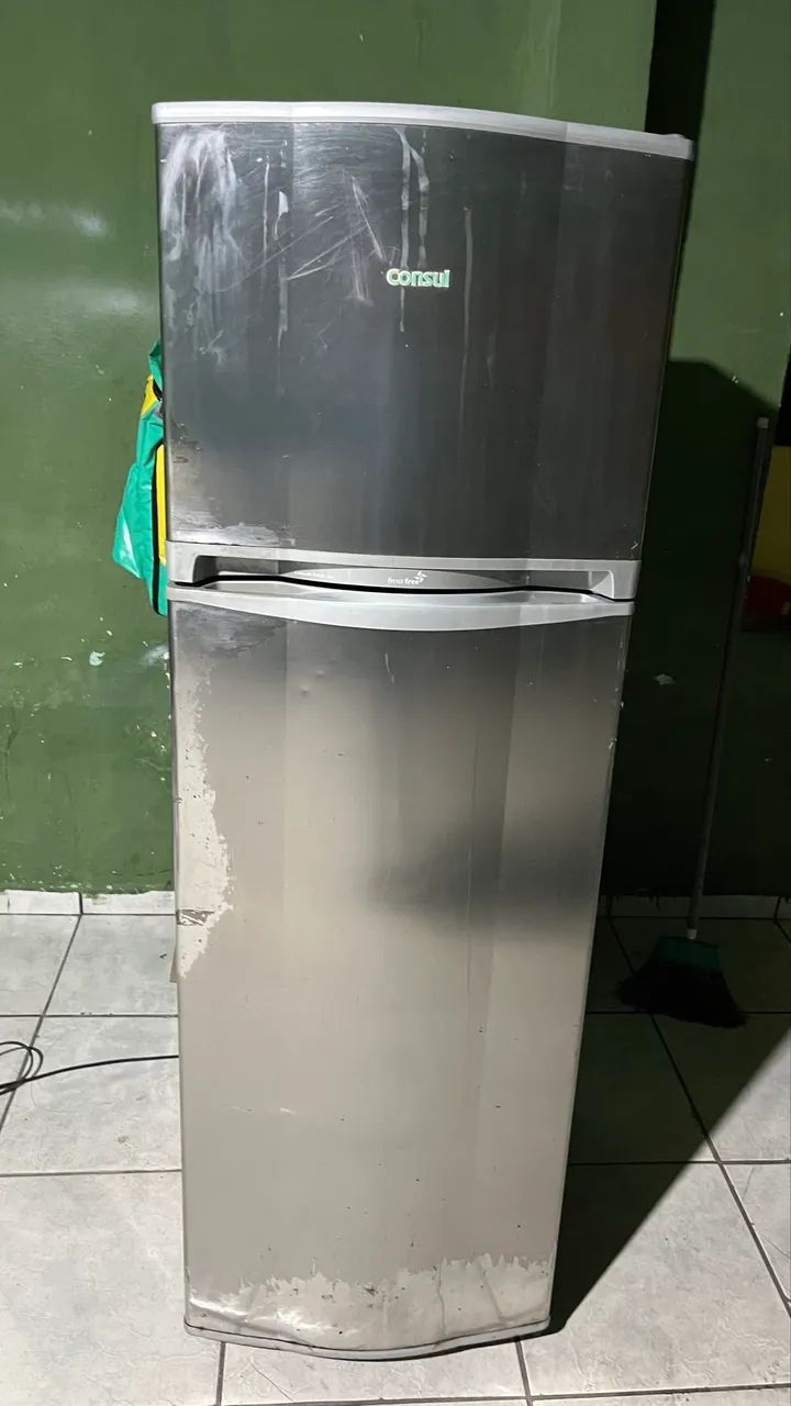 Geladeira consul 220 VLTs funcionando perfeitamente  - Foto 3