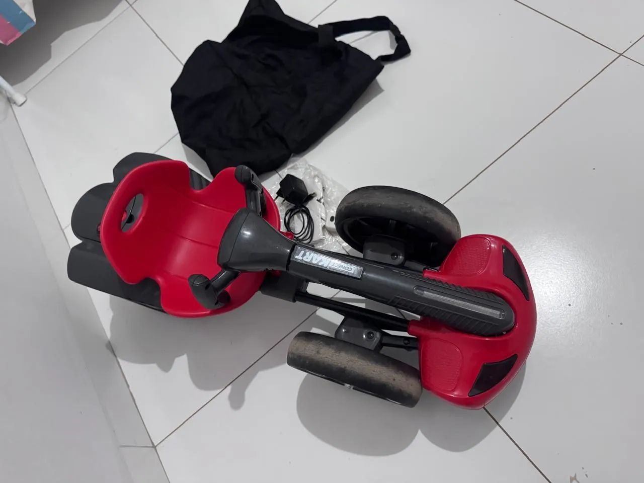 Kart Elétrico Infantil com Controle e Bolsa de Transporte - Impecável! - Foto 4