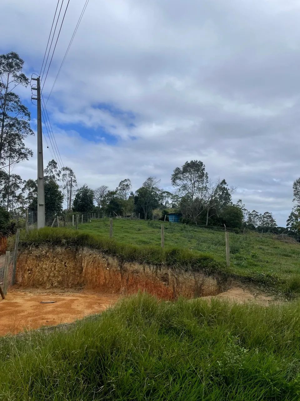 VENDO TERRENO ÓTIMO PRA CHALÉ OU UMA CASA - Foto 3