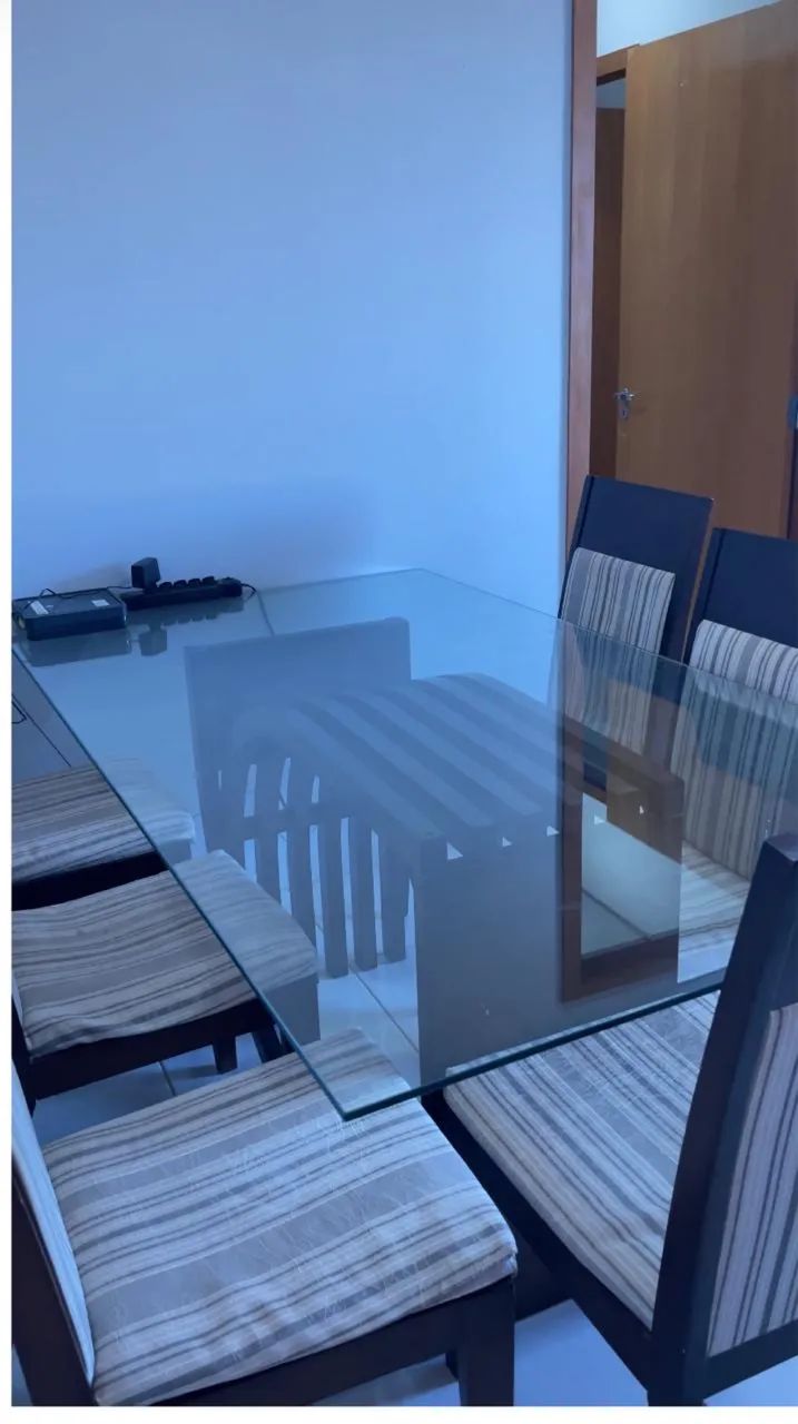 Sofá, Mesa de jantar vidro 6 cadeiras e 02 camas box - Foto 3