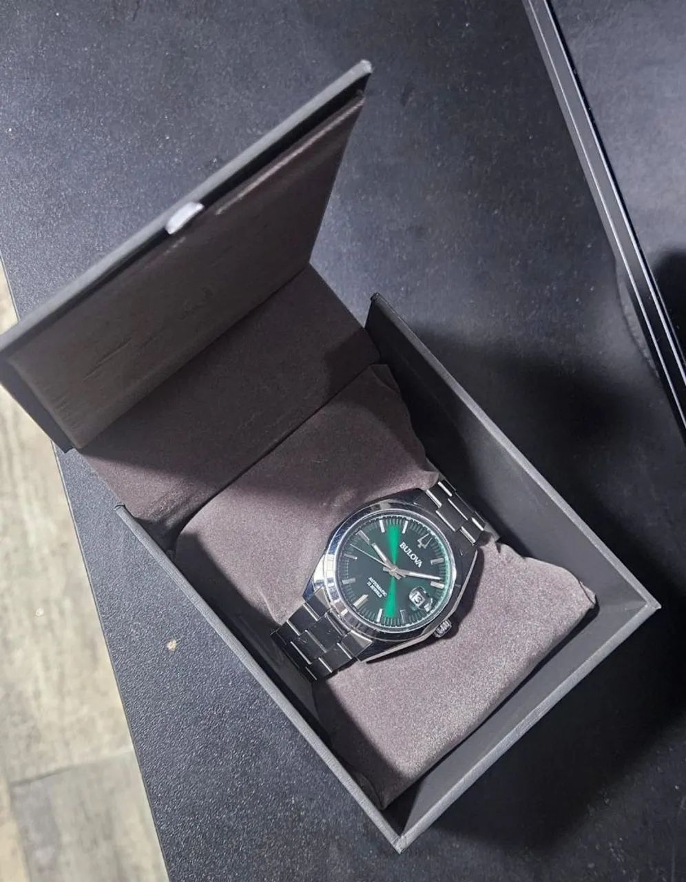 Vendo Relogio Bulova Original com Caixa