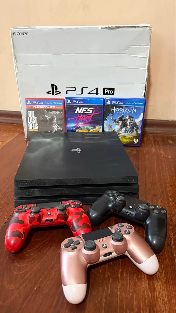 Ps4 pro com 3 jogos  - Foto 2