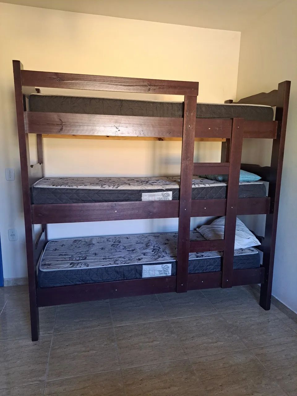 Vende-se triliche de madeira maciça  - Foto 3