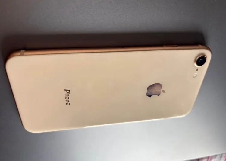 iPhone 8 64GB todo original com caixa - Celulares e Smartphones